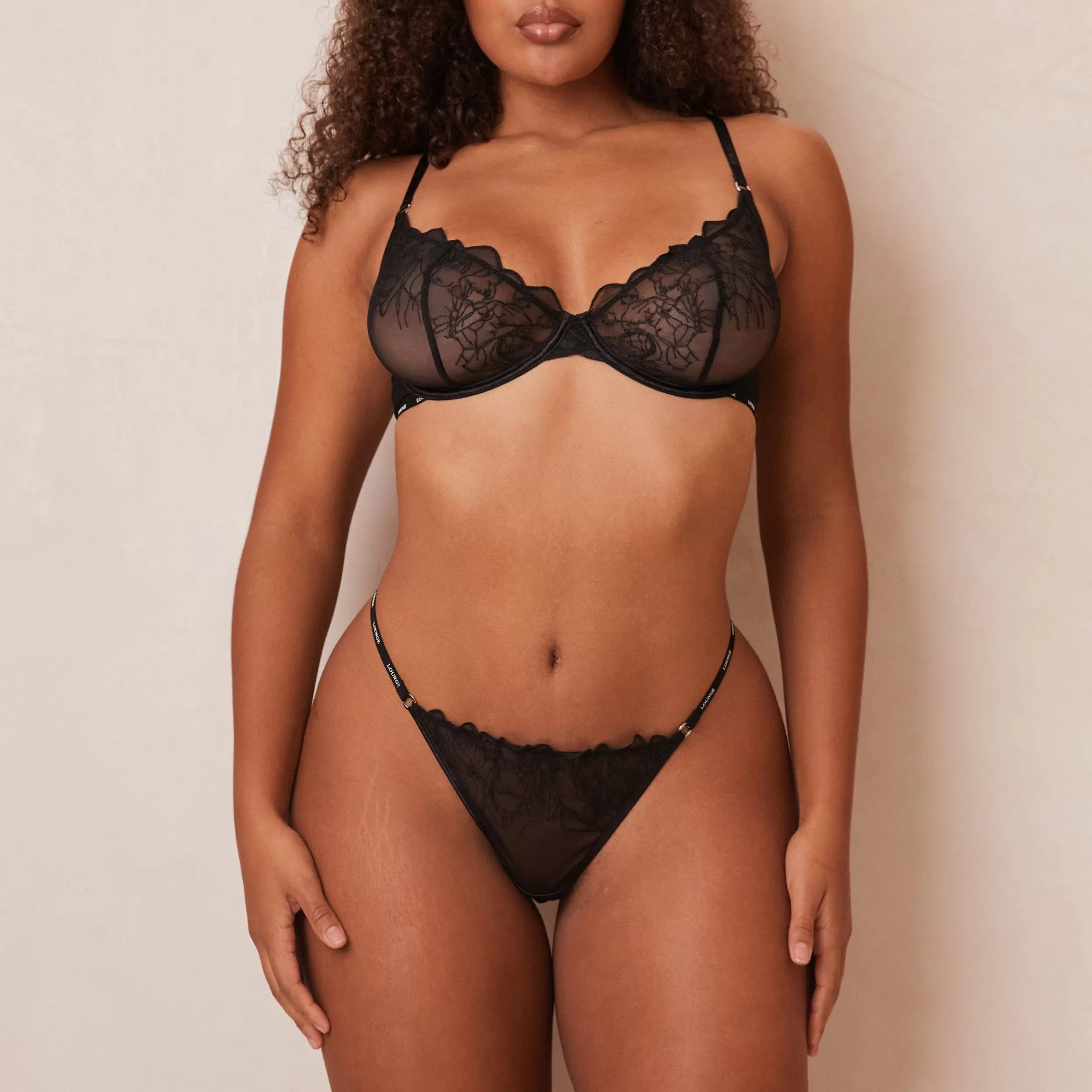 Kvinde Lounge Underwear Blonder | Illustration Balcony Bh